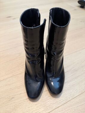 Kendall + Kylie Black Patent Leather Boots sz 9